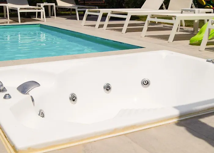 Aquamare 4*